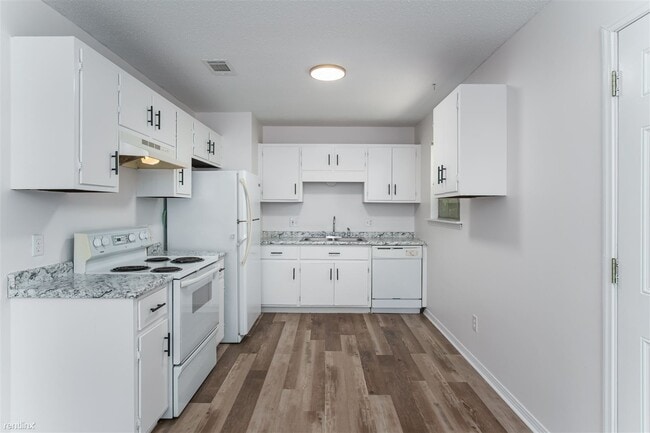 Building Photo - 3 br, 1.5 bath House - 108 David Circle