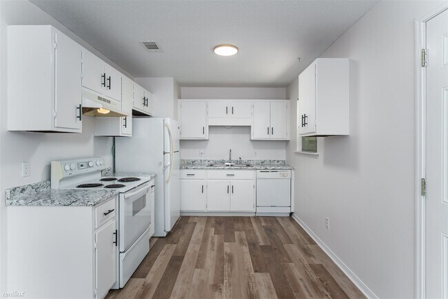 Foto del edificio - 3 br, 1.5 bath House - 108 David Circle