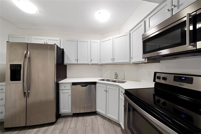 Foto del edificio - 3280 Spanish Moss Terrace