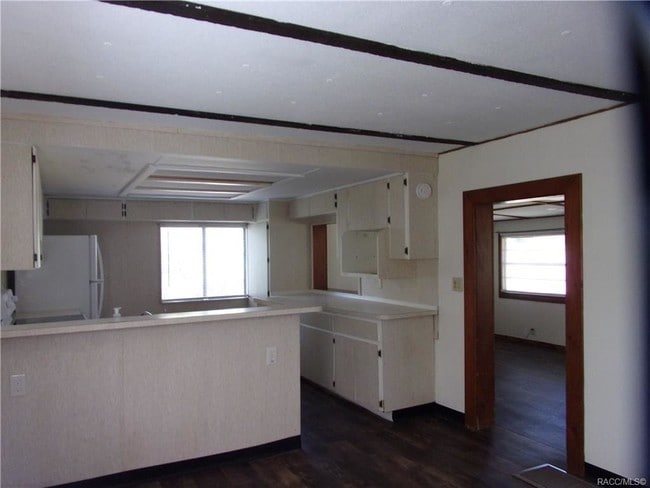 Building Photo - 2134 S Rock Crusher Rd
