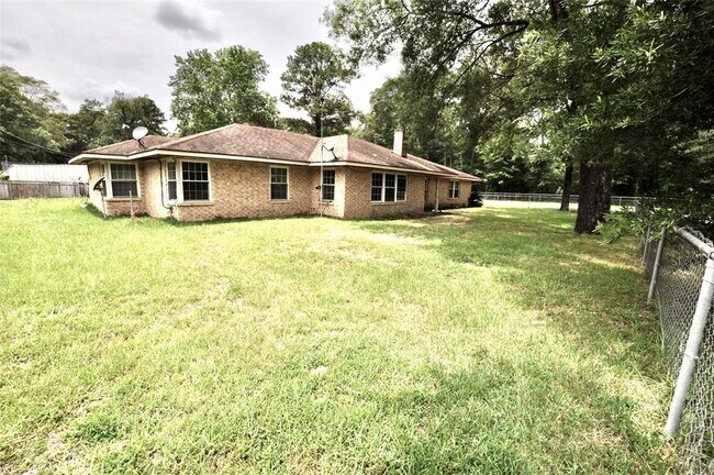 Building Photo - 23114 Laura Ln