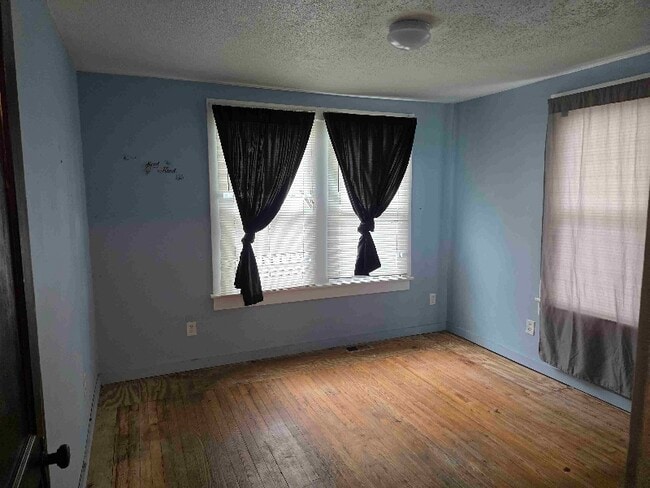 Building Photo - 500 Cathcart Dr