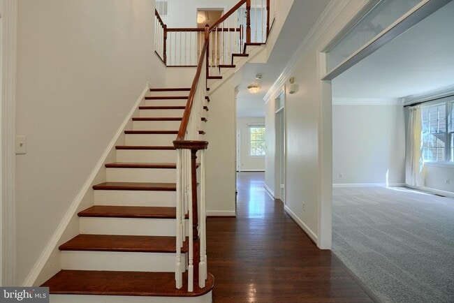Building Photo - 403 Crooked Creek Dr