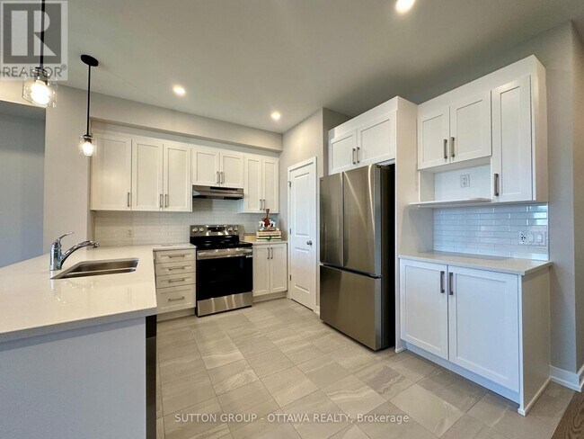 Building Photo - 1047 Acoustic Wy