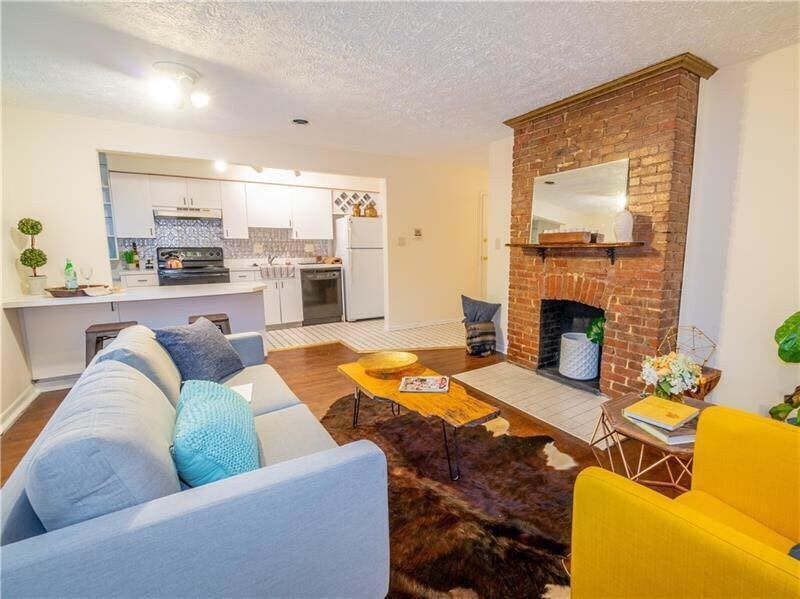 5523 Ellsworth Ave, Pittsburgh, PA 15232 Condo for Rent in Pittsburgh