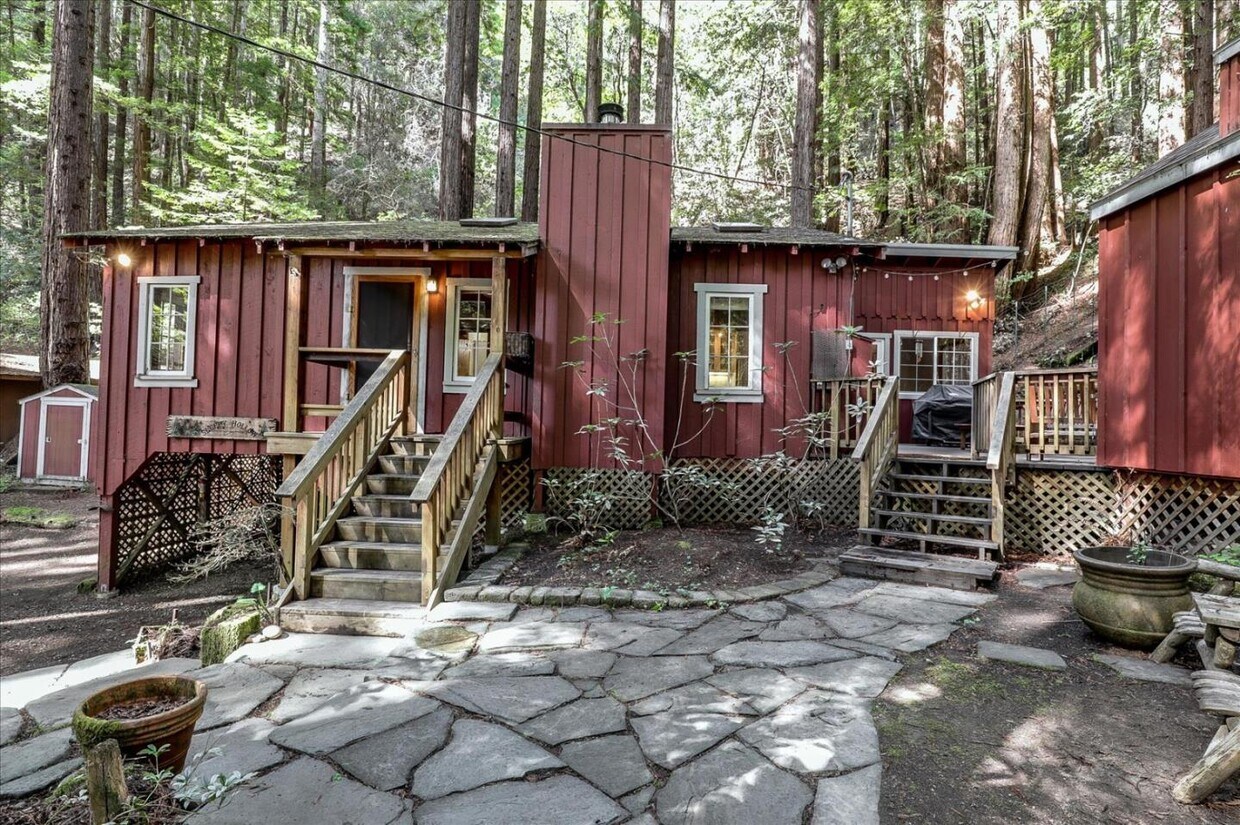 Primary Photo - 745 Madrone Ave