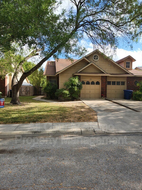 Foto del edificio - 3443 Ridge Smoke