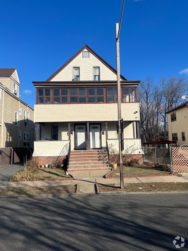 Building Photo - 42 Marcy Ave