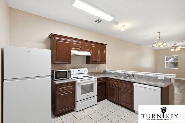 Foto del edificio - 3116-3118 S Cherry Ln