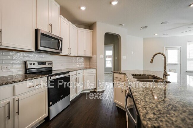 Foto del edificio - 17313 Crazy Arm Rd