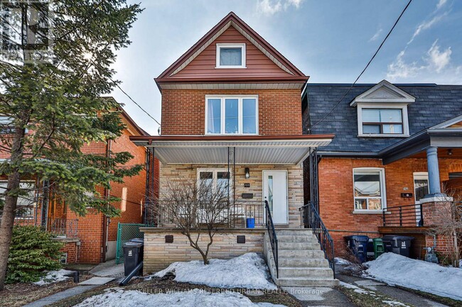 Building Photo - 786 Gladstone Ave