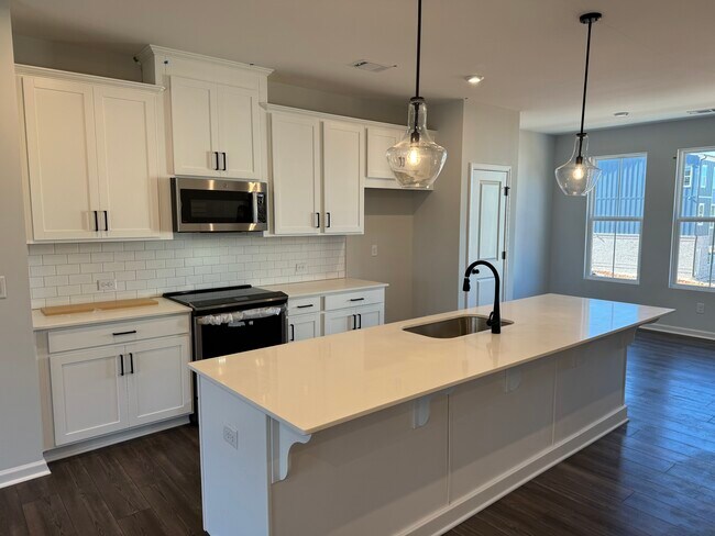 Foto del edificio - 817 Cameron Trl