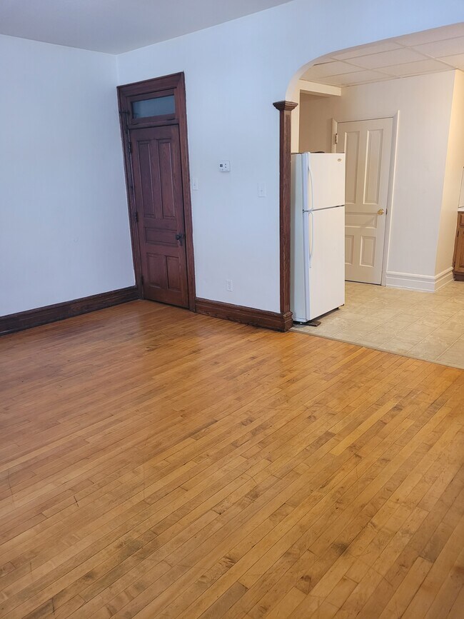 217 York St Unit 2, Hanover, PA 17331 217 York St Hanover, PA