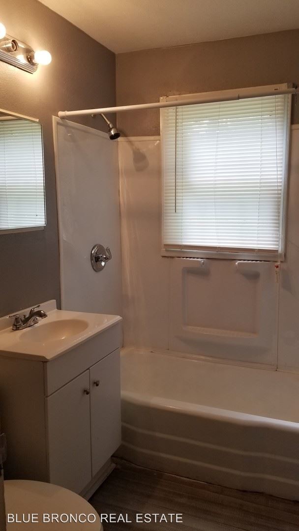 Foto del edificio - 2 br, 1 bath House - 3313 E 55th St.