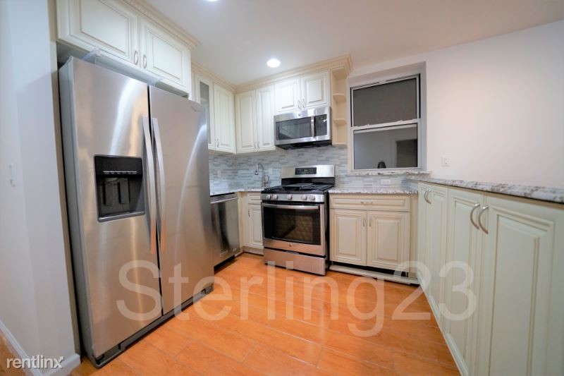 Primary Photo - 25-39-39 45th St