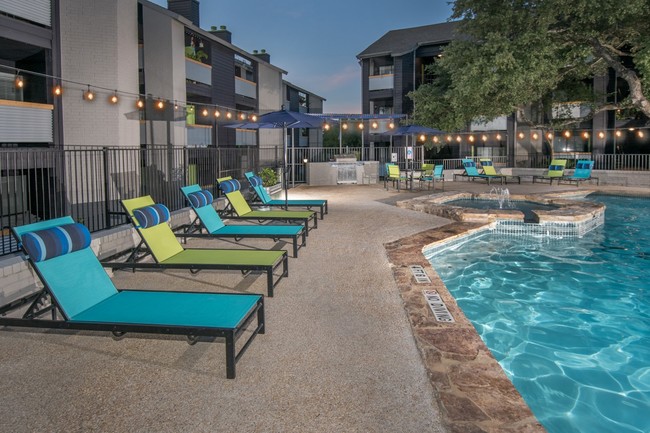 The Henry B Apartments - San Antonio, TX | Apartments.com