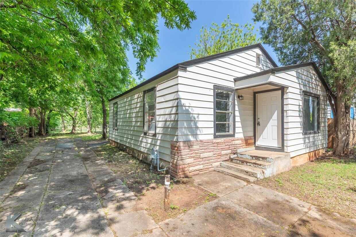 Foto principal - 850 Sunset Dr
