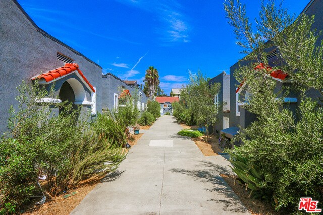 Foto principal - 4225 Lockwood Ave