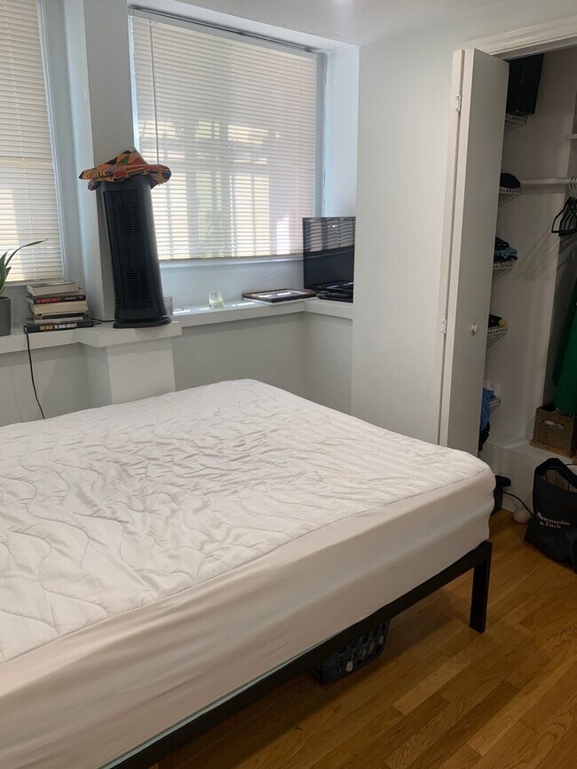 Foto del edificio - 19 G St