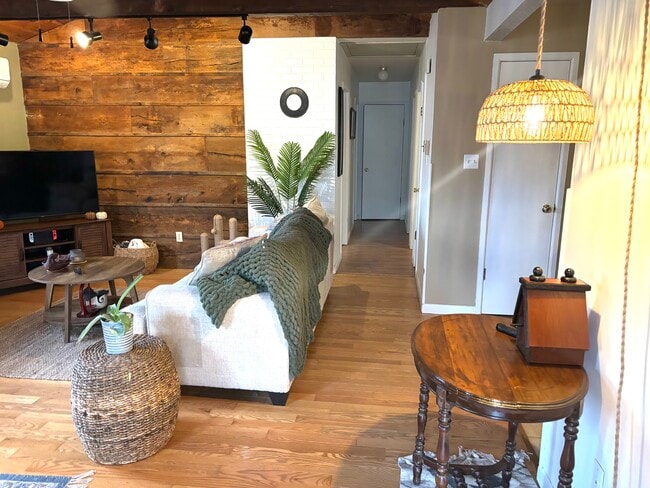 Foto del edificio - 805 Clinkscales Rd