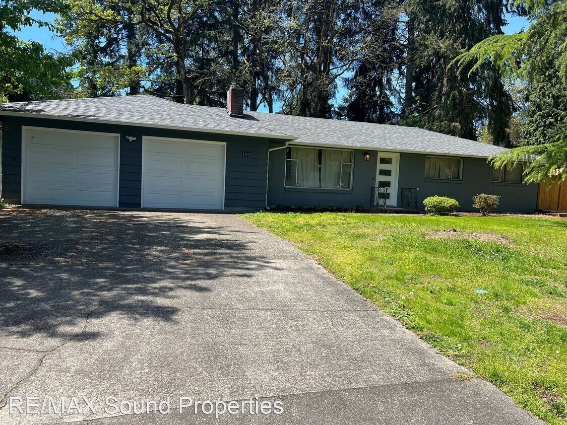 Foto principal - 3 br, 2.5 bath House - 11812 Woodbine Lane SW
