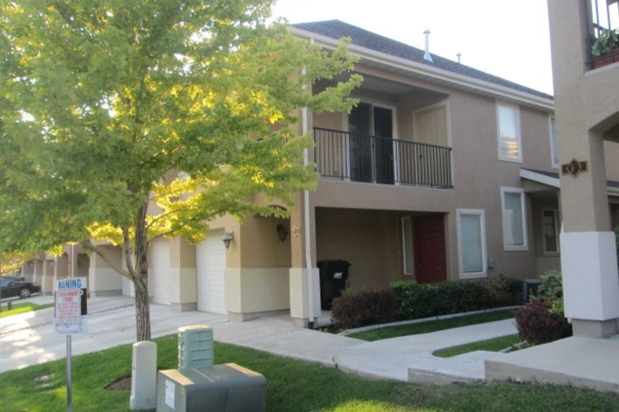 Foto principal - Great 2 bed, 2 bath town home in Lehi