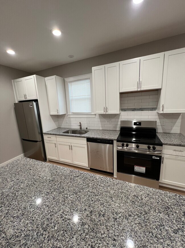 Building Photo - 2758 N Booth St