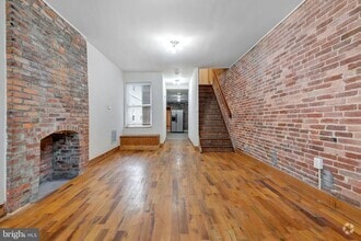 Building Photo - 1742 E Lombard St