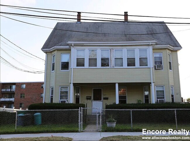 Building Photo - 167 Adams St