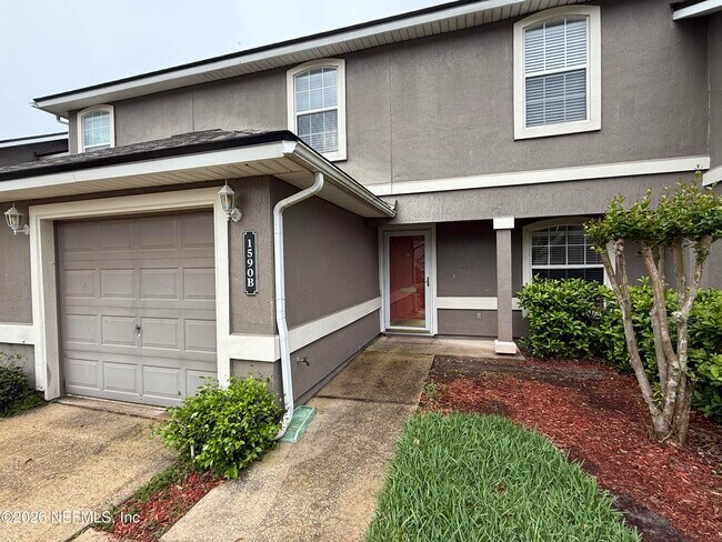 Foto del edificio - 1590 Vineland Cir