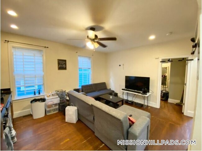 Foto del edificio - 178 Hillside St