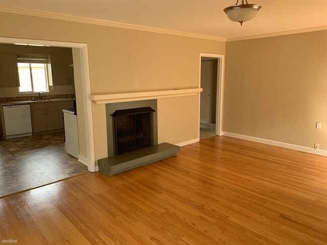 Building Photo - 2 br, 1 bath  - 1543 Howard Ave Apt 2