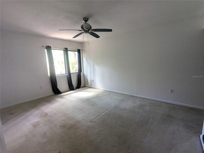 Foto del edificio - 2744 Orchid Oaks Dr