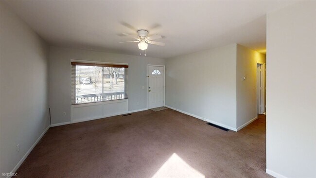 Building Photo - 3 br, 1 bath House - 257 Mason Ave