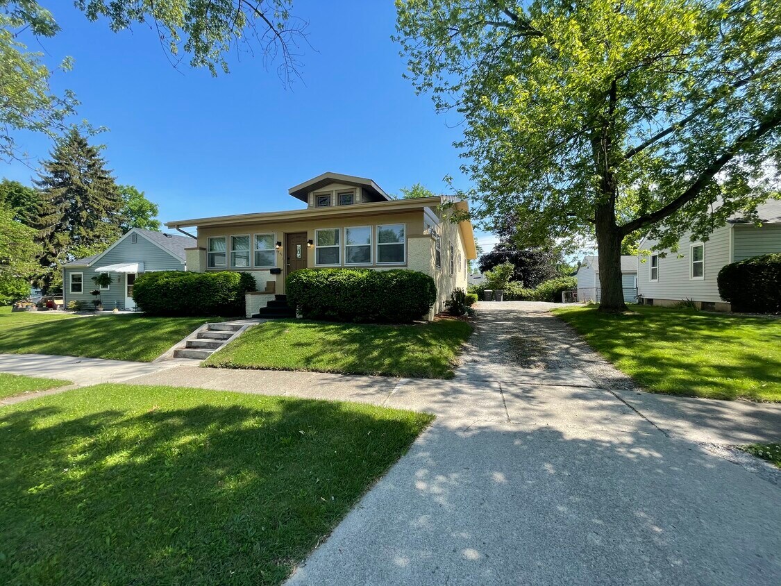 1741 Purdue Dr, Fort Wayne, IN 46808 House Rental in Fort Wayne, IN