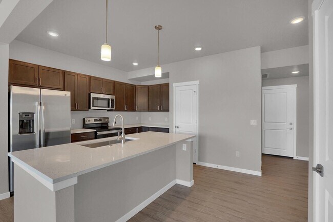 Foto del edificio - $2000 | 3BR/2.5BA | Newly Built Townhome f...