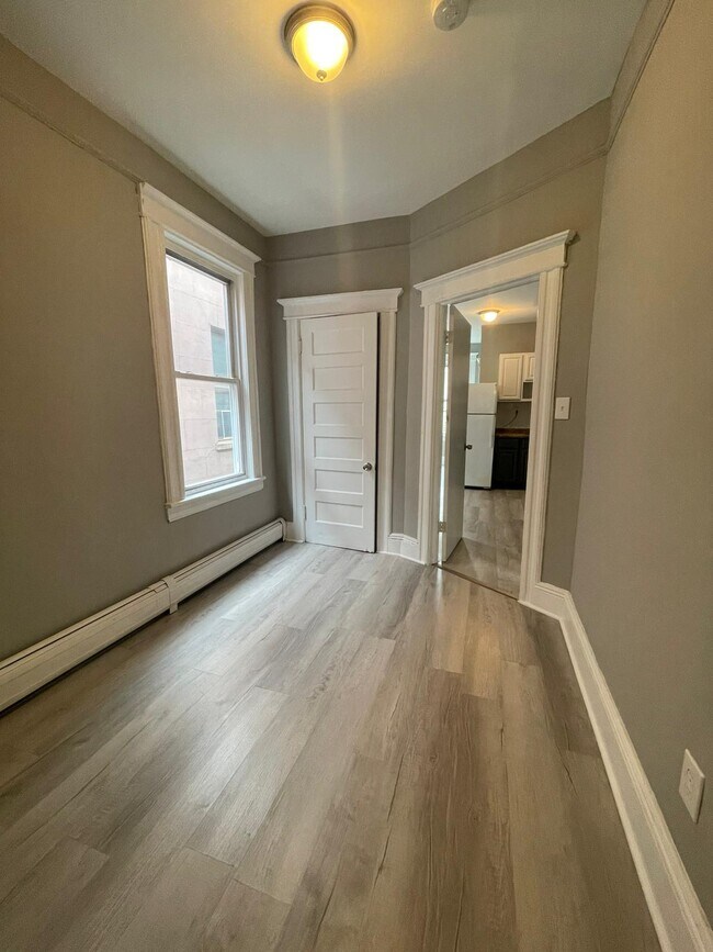 167 Clendenny Ave 3L - 169 Clendenny Ave