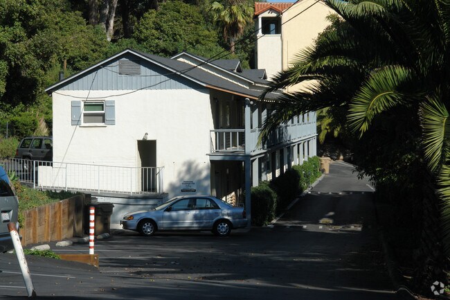 Foto del edificio - 1214 Coast Village Rd