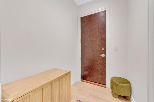 Foto del edificio - 170 W Polk St Unit 1101