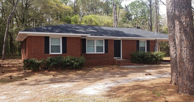 Building Photo - 225 Rose Ave