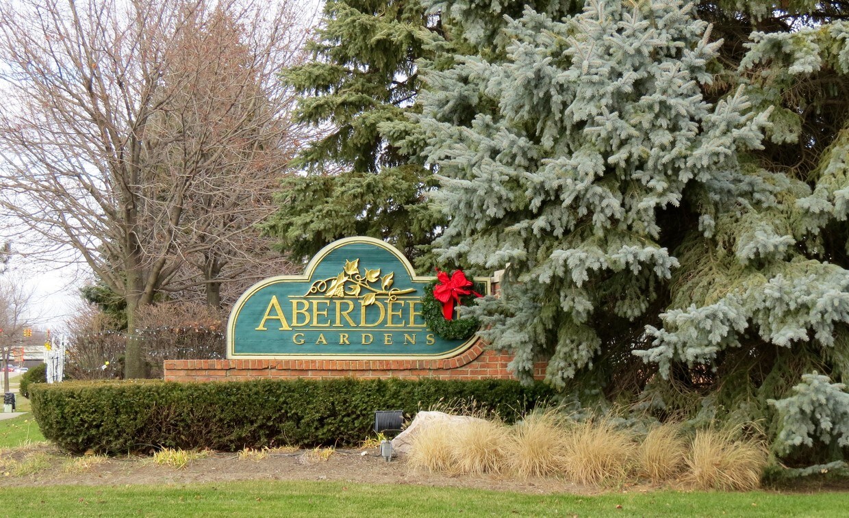 Foto principal - 4254 Berkshire Dr