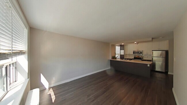 Photo du bâtiment - 10 & 14 Saranac Blvd & 3 Drexel Rd