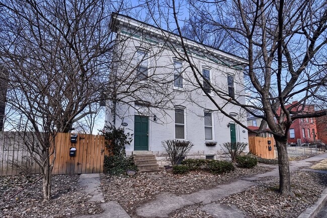 Building Photo - Benton Park Perch