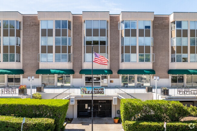 Entrada - Bonnie Brae Terrace