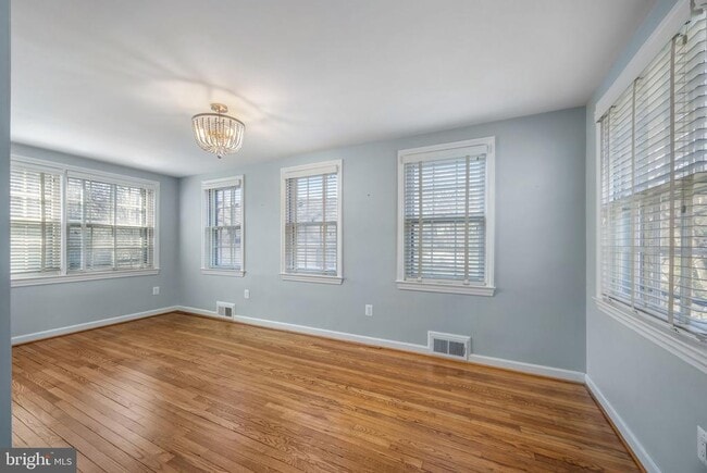 Foto del edificio - 2355 N Quincy St