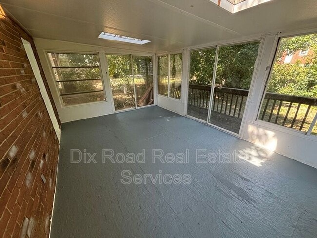 Building Photo - 1862 Ashbrook Dr