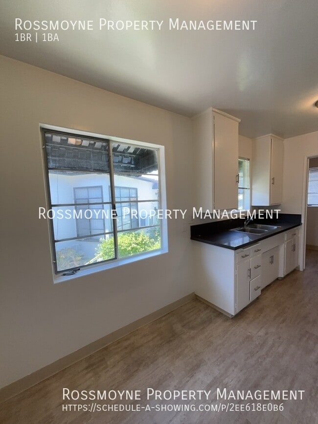 Building Photo - 2425 Florencita-