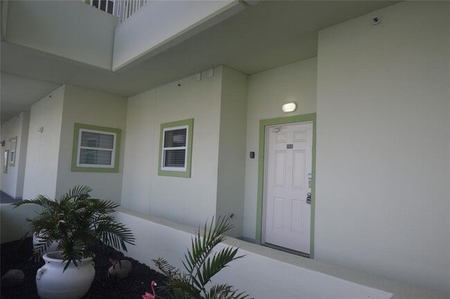 Building Photo - 9420 Seawall Blvd