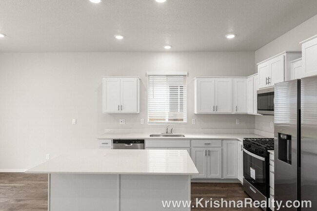 Building Photo - Beautiful 4 BD* 2.5 BA* **NEW** CONSTRUCTI...