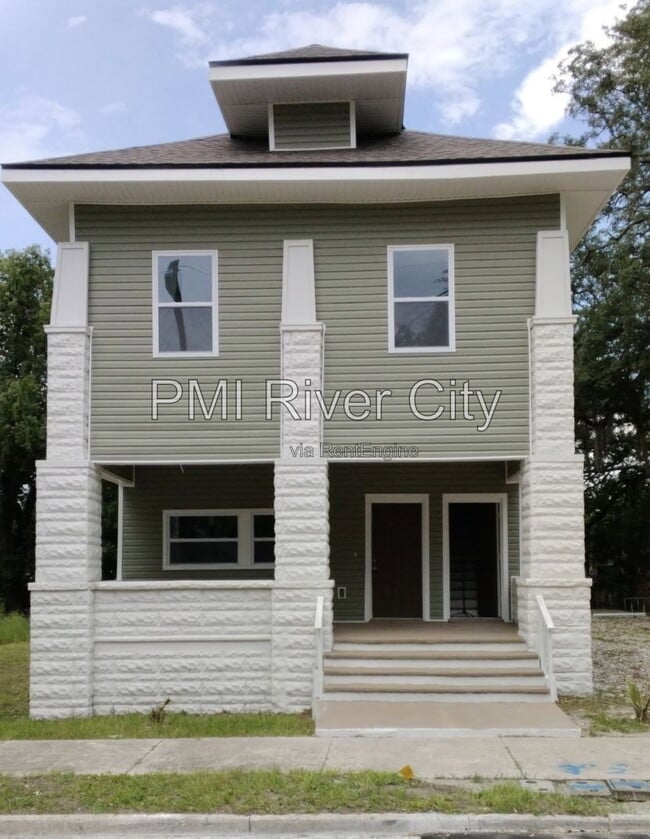 Building Photo - 151 W 17th St